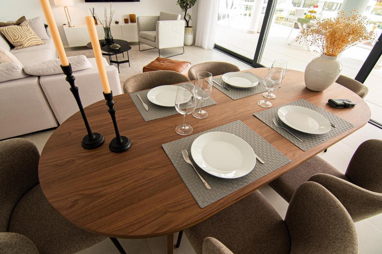 Mara's Higueron West: Spacious Terrace & Sun-soaked Garden Apartment